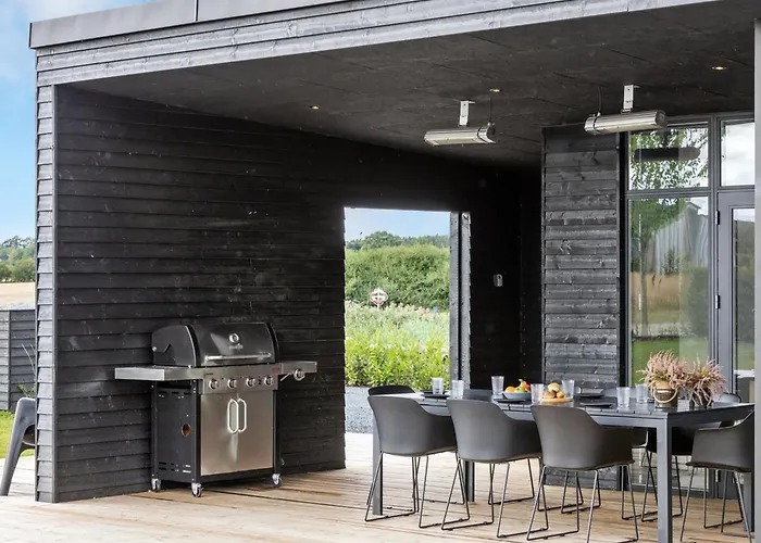 Semesterbostad Emelina - 300m From The Sea By Interhome