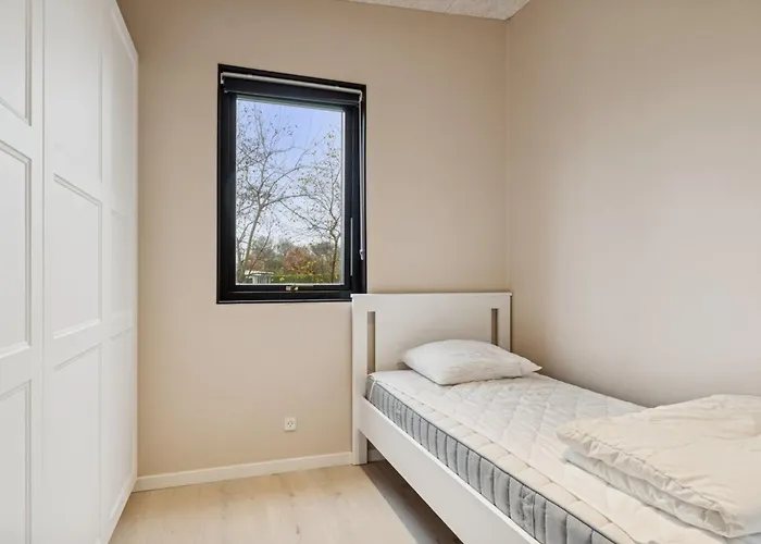 Emelina - 300m From The Sea By Interhome Semesterbostad *